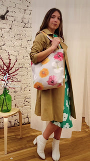 Caftan in Cotton Crepe: White Poppies on Emerald