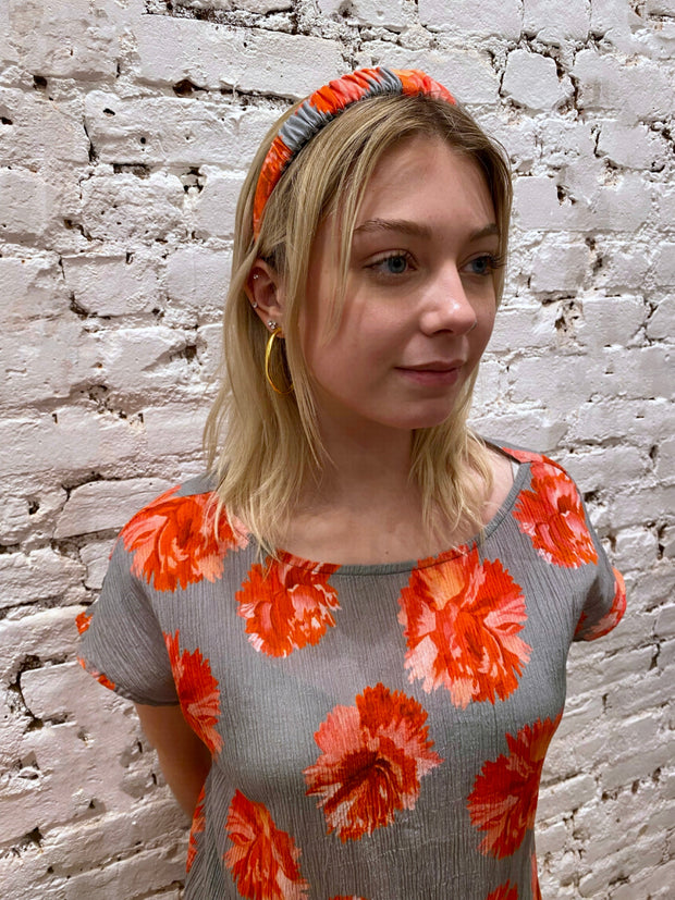 Caftan in Cotton Crepe: Red Carnations on Grey