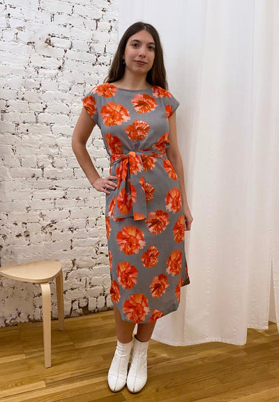 Caftan in Cotton Crepe: Red Carnations on Grey